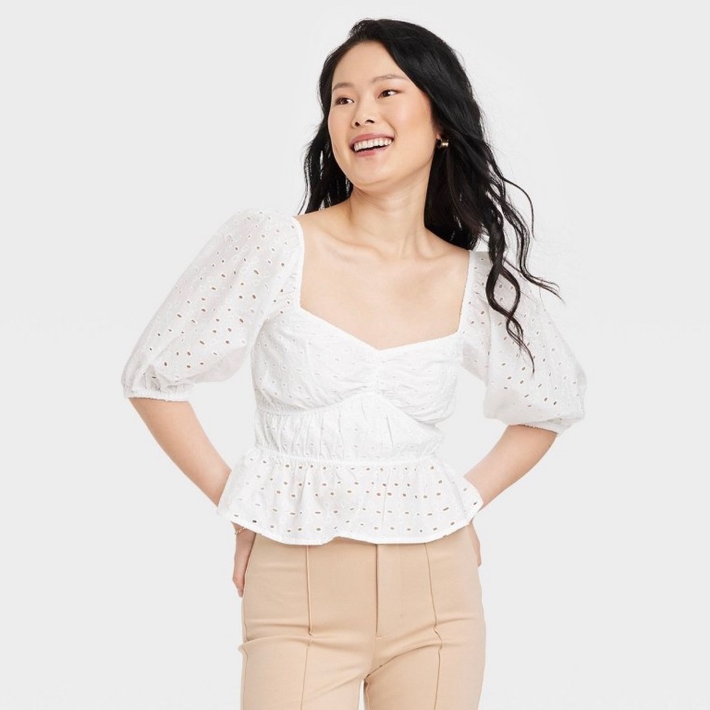 white puff elbow sleeve eyelet shirt/top